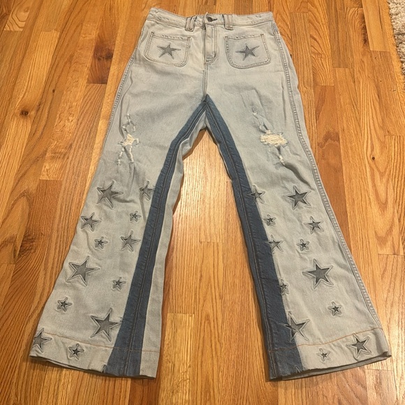 Revice Distressed Star Jeans - Picture 4 of 9